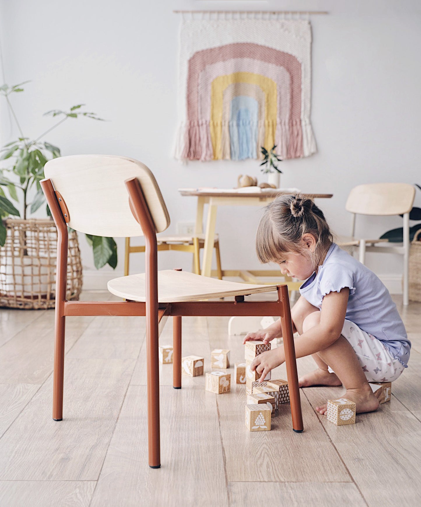 Silla Mini Yey / EN STOCK (Arena, Ladrillo y Verde Menta)