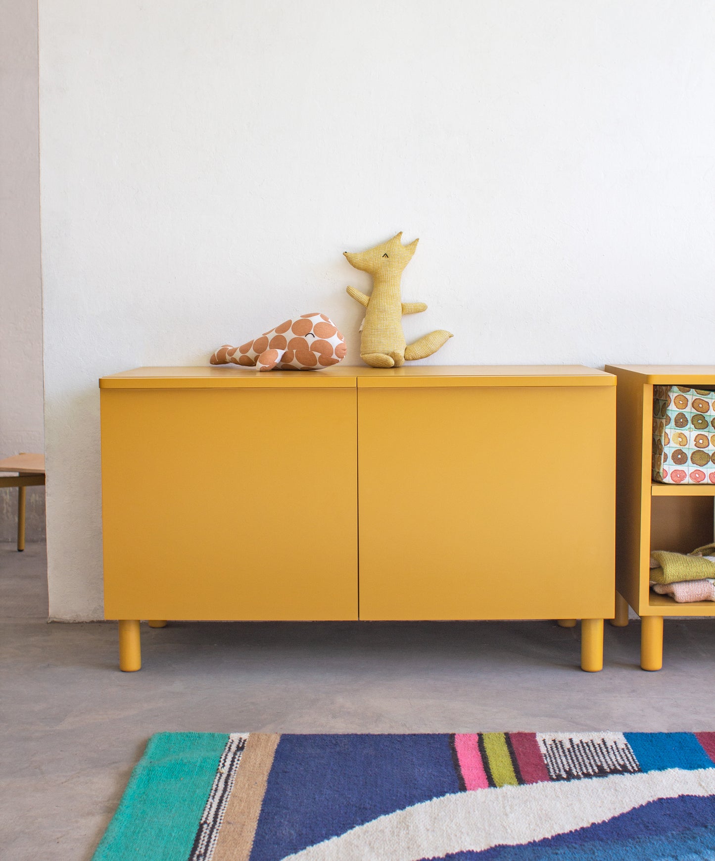 Cómoda LIS / Puertas