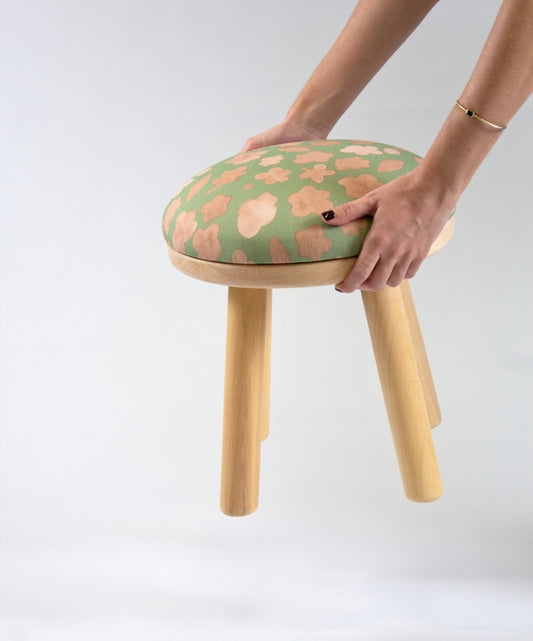 BANCO SAKI TAPIZADO FLORES