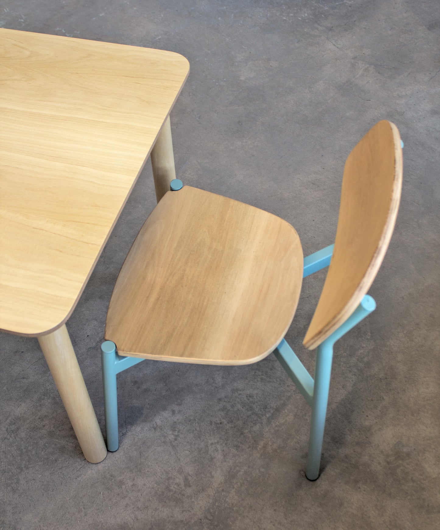 Mesa NINA / 2 en stock