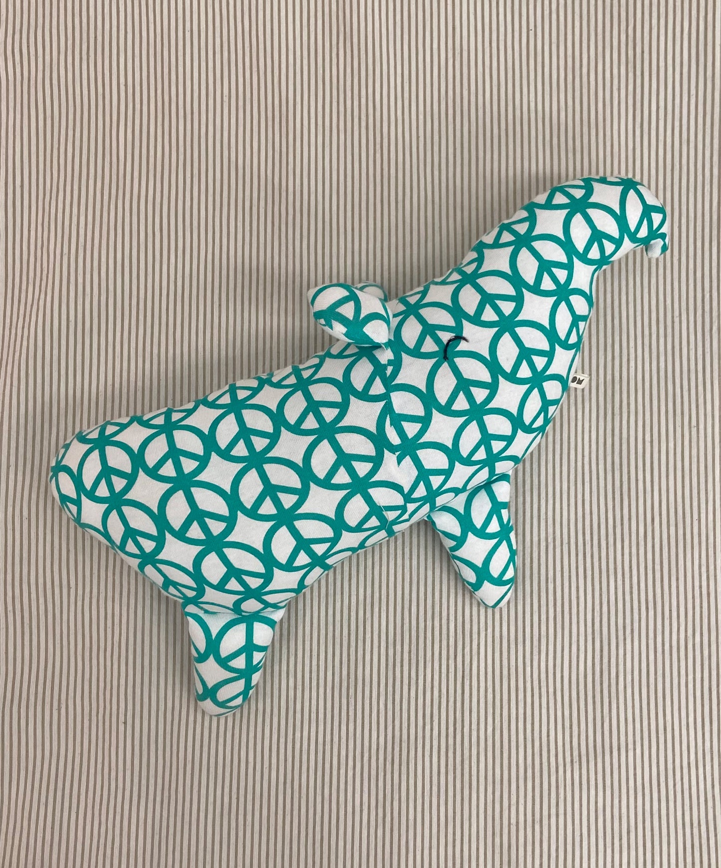 Muñeco autóctono / Tapir amor y paz discontinuo